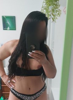 Debora - escort in Lisbon Photo 3 of 13