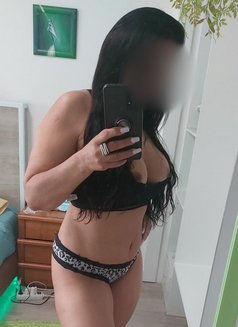 Debora - escort in Lisbon Photo 4 of 13