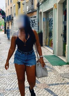 Debora - escort in Lisbon Photo 5 of 13