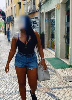 Debora - escort in Lisbon Photo 5 of 6