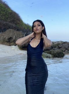 Debora - escort in Bali Photo 2 of 14