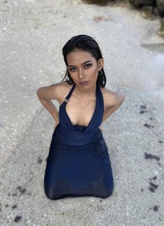 Debora - escort in Bali Photo 3 of 14