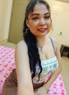 Deborah - escort in Riyadh Photo 3 of 6