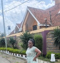 Deborah - Intérprete de adultos in Nairobi