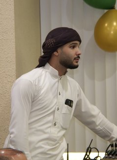 Dedo - Male escort in Guangzhou Photo 5 of 6