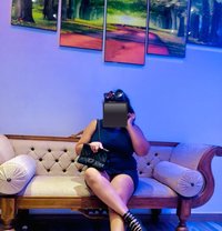 Dedu Basnayaka - escort in Colombo