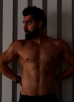 Dee alex - Male escort in Dubai Photo 3 of 4