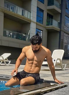 Dee alex - Male escort in Dubai Photo 3 of 8