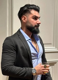 Dee alex - Male escort in Dubai Photo 5 of 8