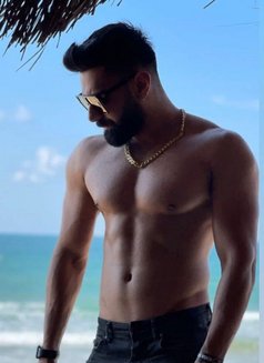 Dee alex - Male escort in Dubai Photo 6 of 8