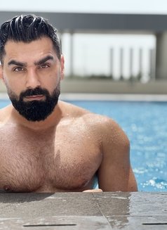 Dee alex - Male escort in Dubai Photo 3 of 5