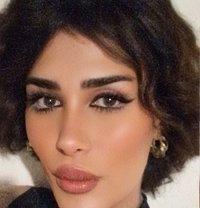 Dee Dee - Transsexual escort in Beirut