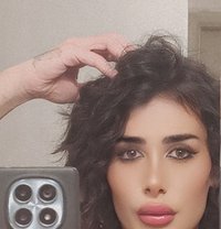 Dee Dee - Transsexual escort in Beirut