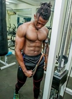 Dee Hunks - Male escort in Nairobi Photo 1 of 3