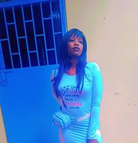 Dee - puta in Nairobi