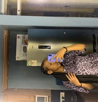 Dee - escort in Nairobi