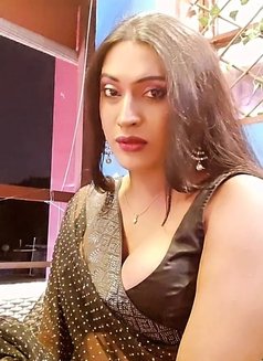 Deekshu - Transsexual escort in Bangalore Photo 13 of 13