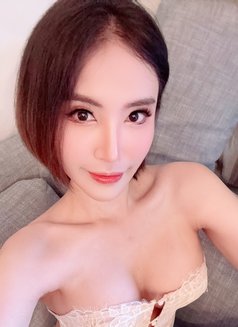 Deemmy Top VIP New here - Transsexual escort in Dubai Photo 7 of 10