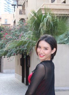 Deemmy Top VIP New here - Transsexual escort in Dubai Photo 13 of 17