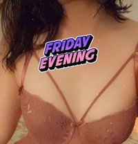 Deena - Transsexual escort in Kuwait