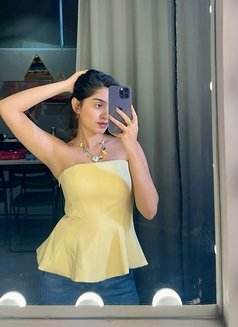 Deep - escort in Hyderabad Photo 1 of 3