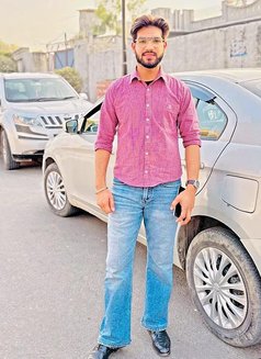 Deep - Male escort in Chandigarh Photo 2 of 6