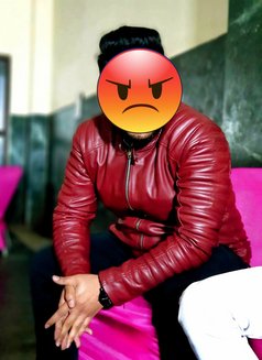 Deep - Male escort in Gurgaon Photo 1 of 3