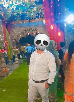 Deep - Male escort in Gurgaon Photo 2 of 3