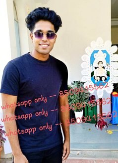 Deep - Male escort in Kolkata Photo 1 of 4