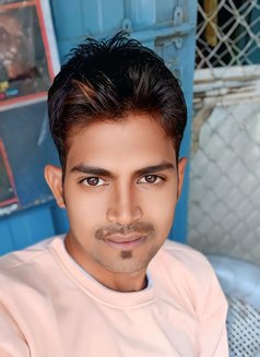 Deep - Acompañantes masculino in Nashik Photo 9 of 13