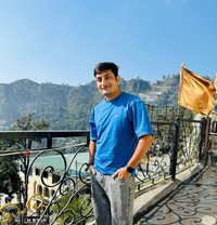 Deep - Male adult performer in New Delhi
