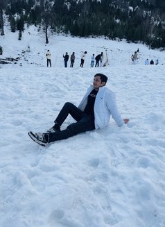 Deep - Male escort in New Delhi Photo 6 of 6