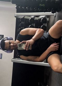 Deep - Male escort in Dubai Photo 3 of 4