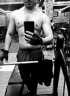 Deep Strokes Hard Strokes - Acompañantes masculino in New Delhi Photo 1 of 1