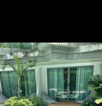 Deep Throat queen - escort in Bangkok