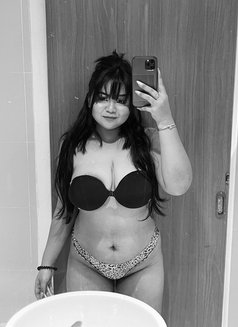 Deep throat Thai Girl Good Price - puta in Pattaya Photo 27 of 28