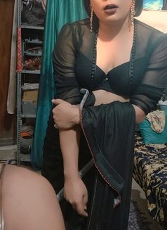 Deepa Mistres - Transsexual escort in New Delhi Photo 9 of 14