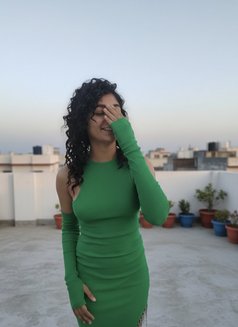 Deepali - Transsexual escort in Ahmedabad Photo 5 of 10