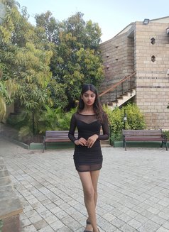 Deepali - Transsexual escort in Ahmedabad Photo 13 of 27