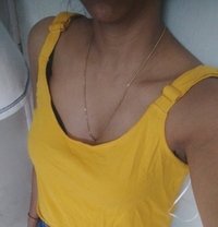 Deepali - escort in Chennai