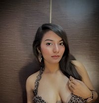 Deepanshi - escort in Vadodara