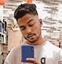Hunter - Acompañantes masculino in New Delhi