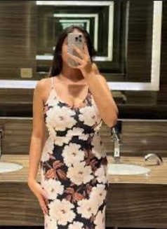 Deepi - escort in Bangalore Photo 7 of 20