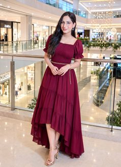 Deepika Cam and meet - escort in New Delhi Photo 20 of 21