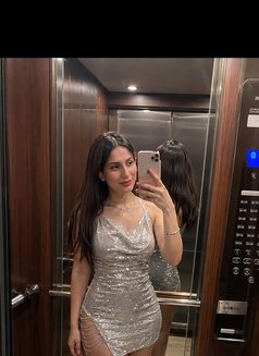 Deepika Cam and meet - escort in New Delhi Photo 21 of 21