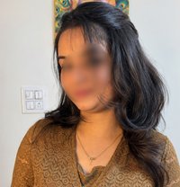 Deepika (Cam Show or real available) - puta in Ahmedabad