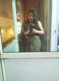 Deepika - Transsexual escort in Bangalore Photo 5 of 5