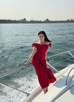 Deepika Indian Model - escort in Dubai Photo 3 of 4