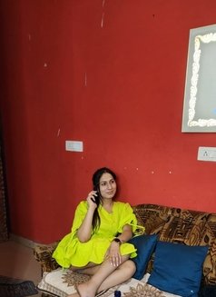 Deepika - puta in New Delhi Photo 9 of 11