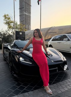 Deepika Indian - puta in Dubai Photo 3 of 5
